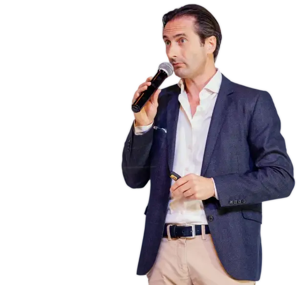 Dr. Mark van Rijmenam delivering a keynote