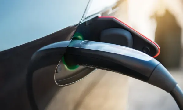 Social Sentiment And The Wisdom Of The Crowd